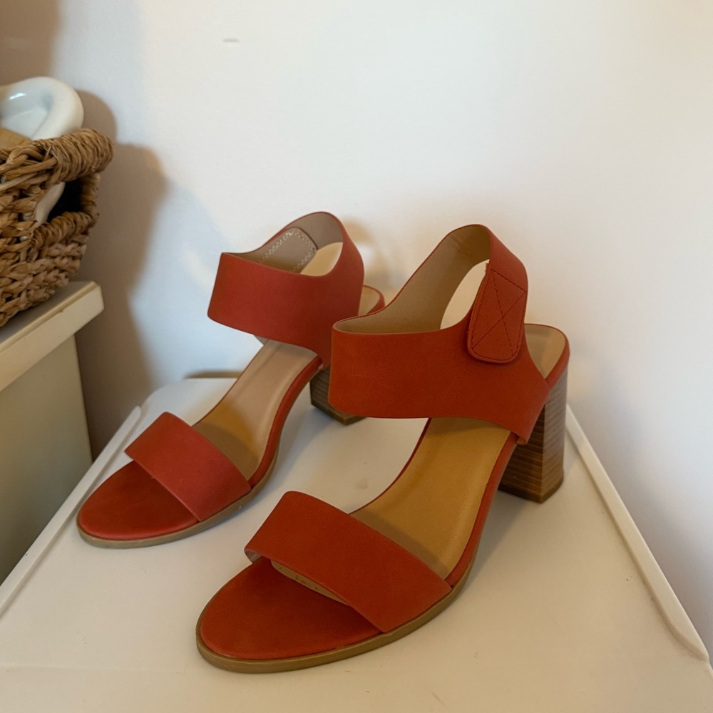 Soda Women's Red Block Heels